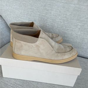 NIB- 12 Storeez beige suede loafers size 7